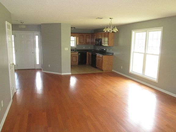 3rd image of 110 Brasstown Ct