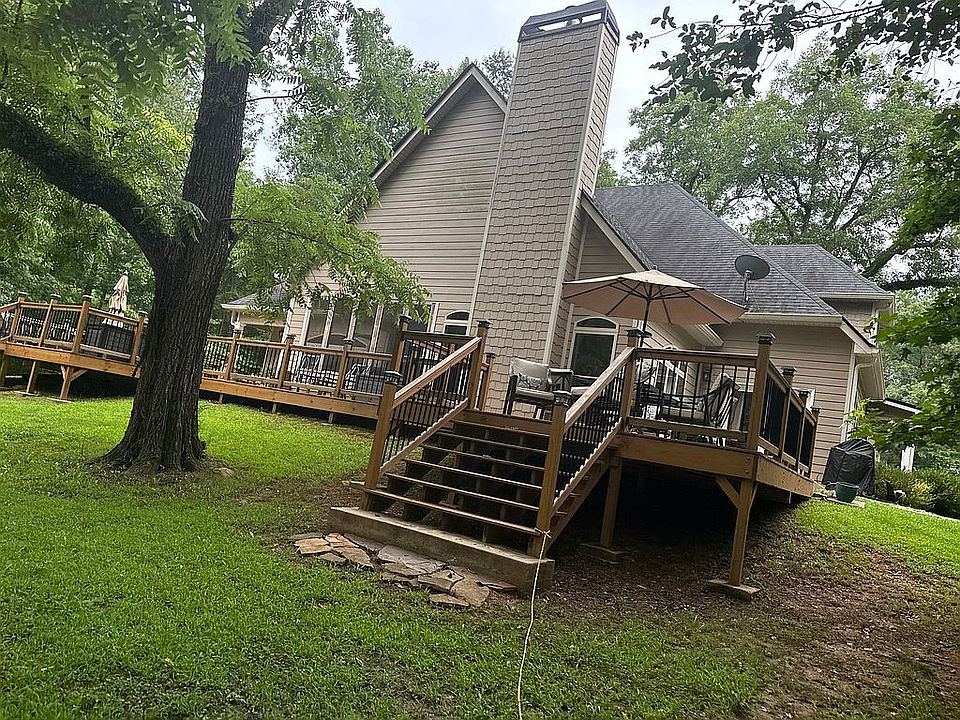 2nd image of 26 Honey Tree Ln