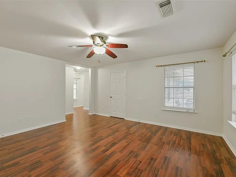 9523 Wyatt Oak Ln — Photo 17