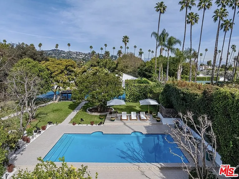 624 N Beverly Dr — Photo 35