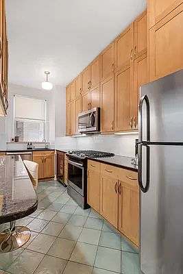 3rd image of 588 W End Ave APT 12B