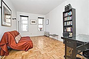 2nd image of 226 E 27th St