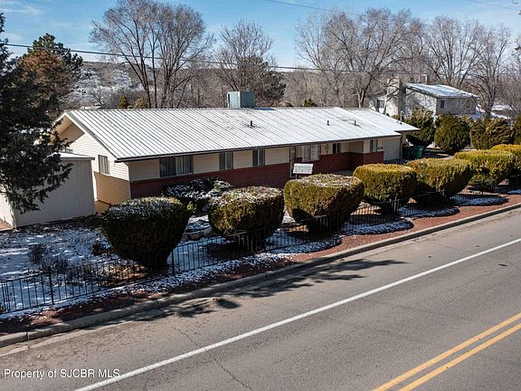 2nd image of 1705 Glade Rd