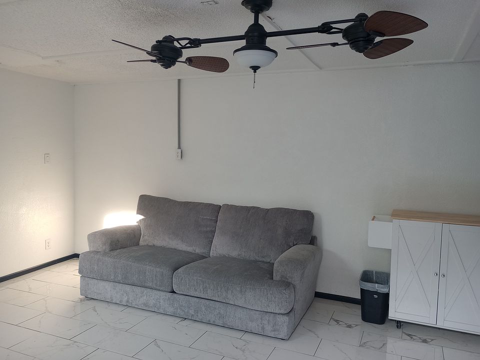 1st image of 5728 Mariposa Dr
