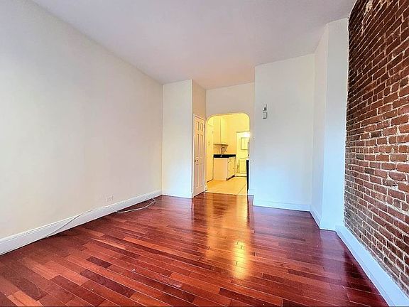 3rd image of 488 E 74th St #6T