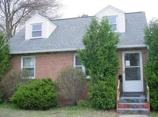 46 Bentley St, Springfield, MA 01108