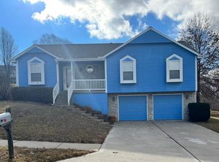 1880 Current St, Liberty, MO 64068