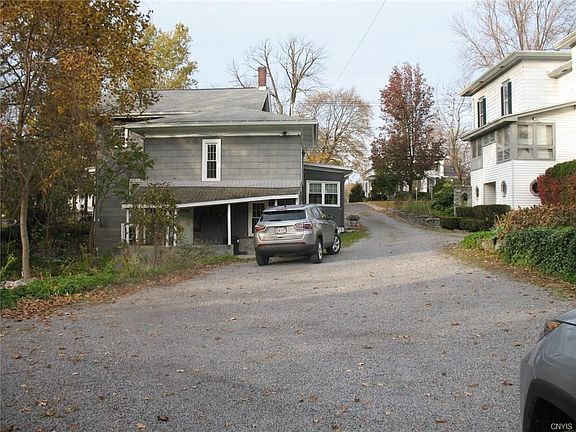 5th image of 204 Gen St