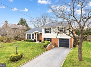 332 Overhill Rd, Wayne, PA 19087