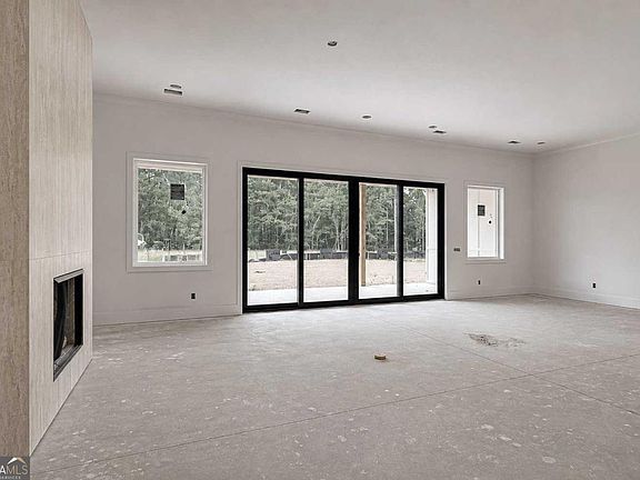 5th image of 632 Arnold Mill Rd