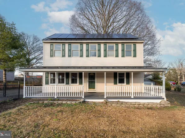 8602 Spruce St, Manassas, VA 20111