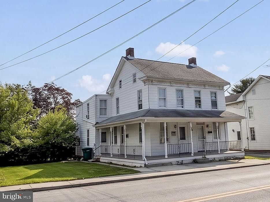 1st image of 640 3rd St