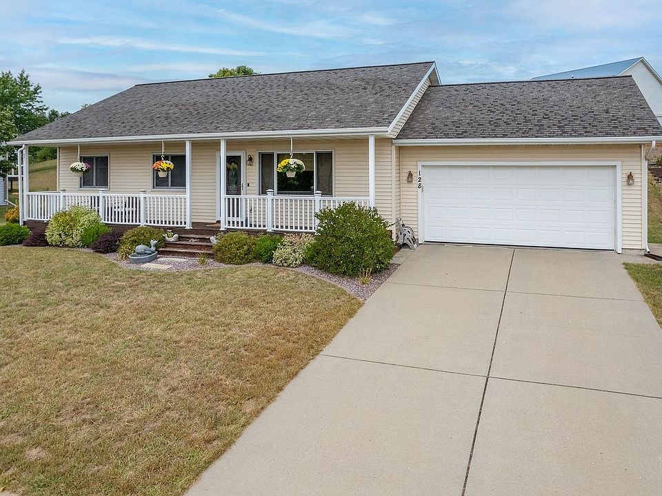 1st image of 128 Thomas Rd