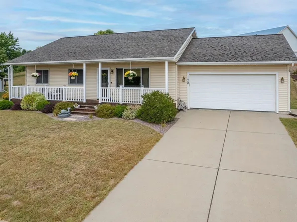 128 Thomas Rd, Reedsburg, WI 53959