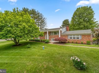 16104 Grist Mill Dr, Rockville, MD 20855