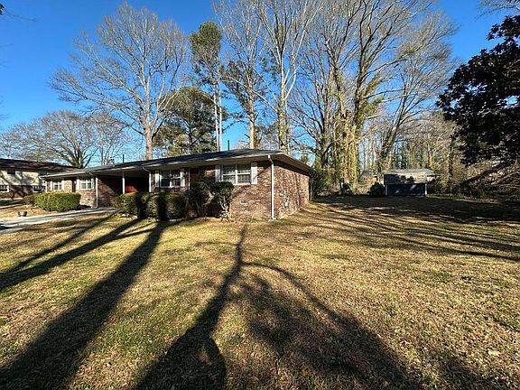 3rd image of 616 Fayetteville Rd