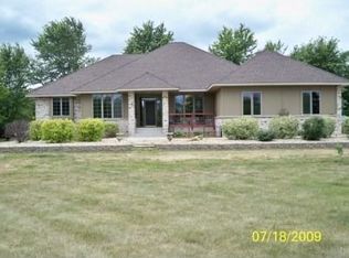 17385 Polk Ave, Hastings, MN 55033