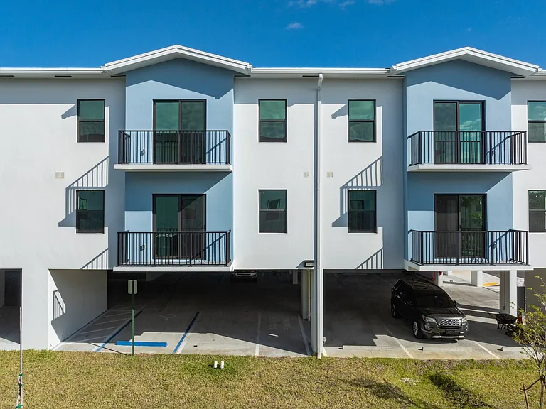 Brand-New Apartments at SORA starting at $2,430, move in by June 15 and receive December FREE — Photo 5