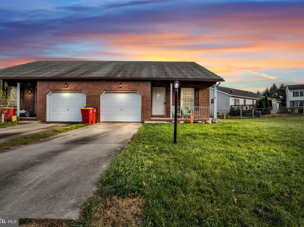 31-33 Larch Dr, Shippensburg, PA 17257