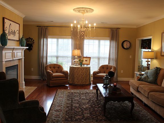 5th image of 5003 Willow Creek Dr SE
