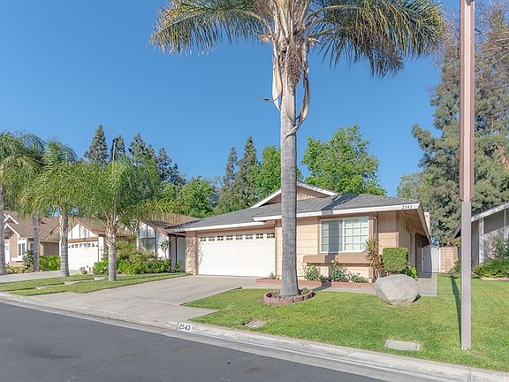 2nd image of 2543 S Miramonte Ave