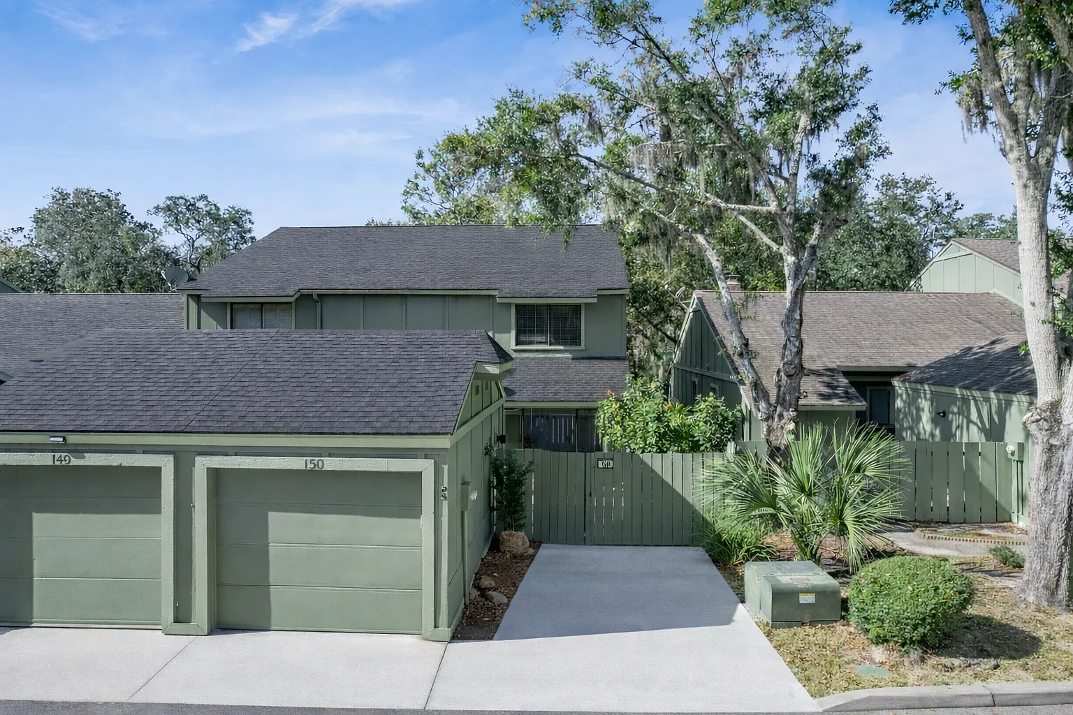 3 bed, 2.5 bath, 1664 sqft, $2,350 — Photo 2