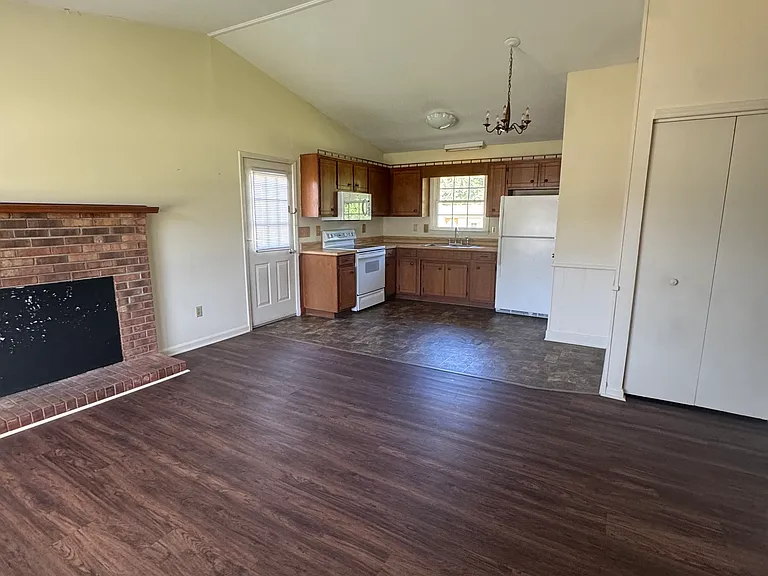 155-155A Bayberry Rd — Photo 4