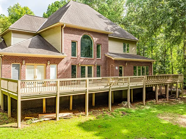 209 Canterbury Dr, Lagrange, GA 30241