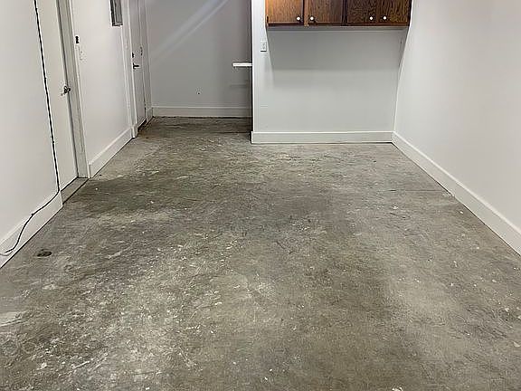 5th image of 614 E Dunn Ave