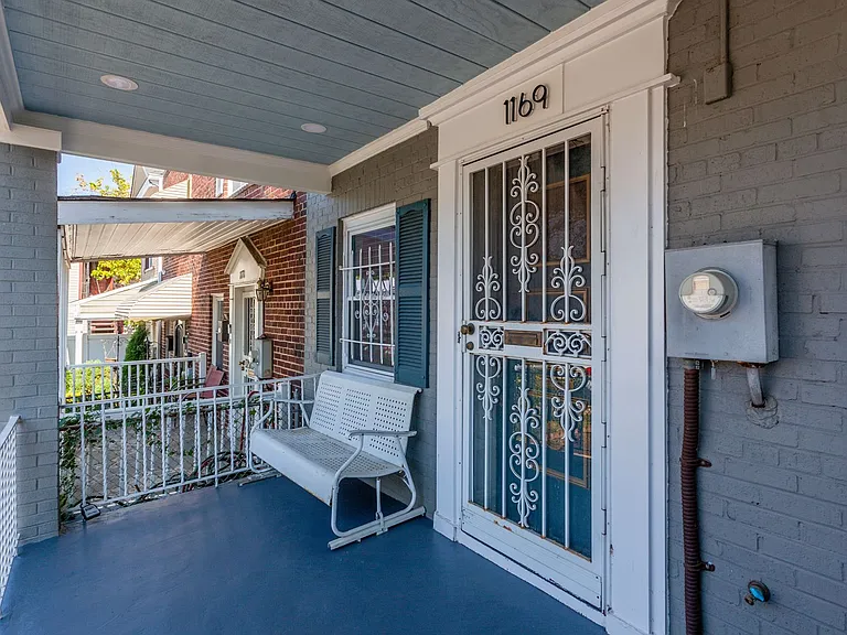 1169 Summit St NE — Photo 11