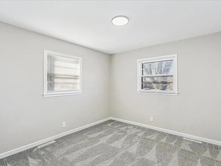 1470 S Hornecker Dr — Photo 17