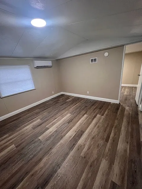 1 bed, 600 sqft, $1,100 — Photo 4