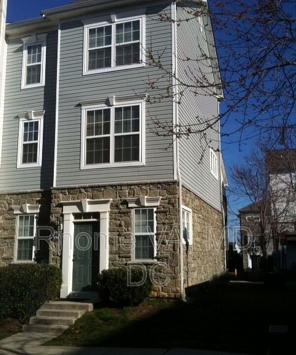 1st image of 21795 Dragons Green Sq