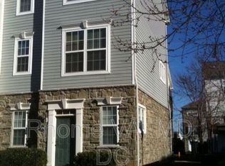 21795 Dragons Green Sq, Ashburn, VA 20147
