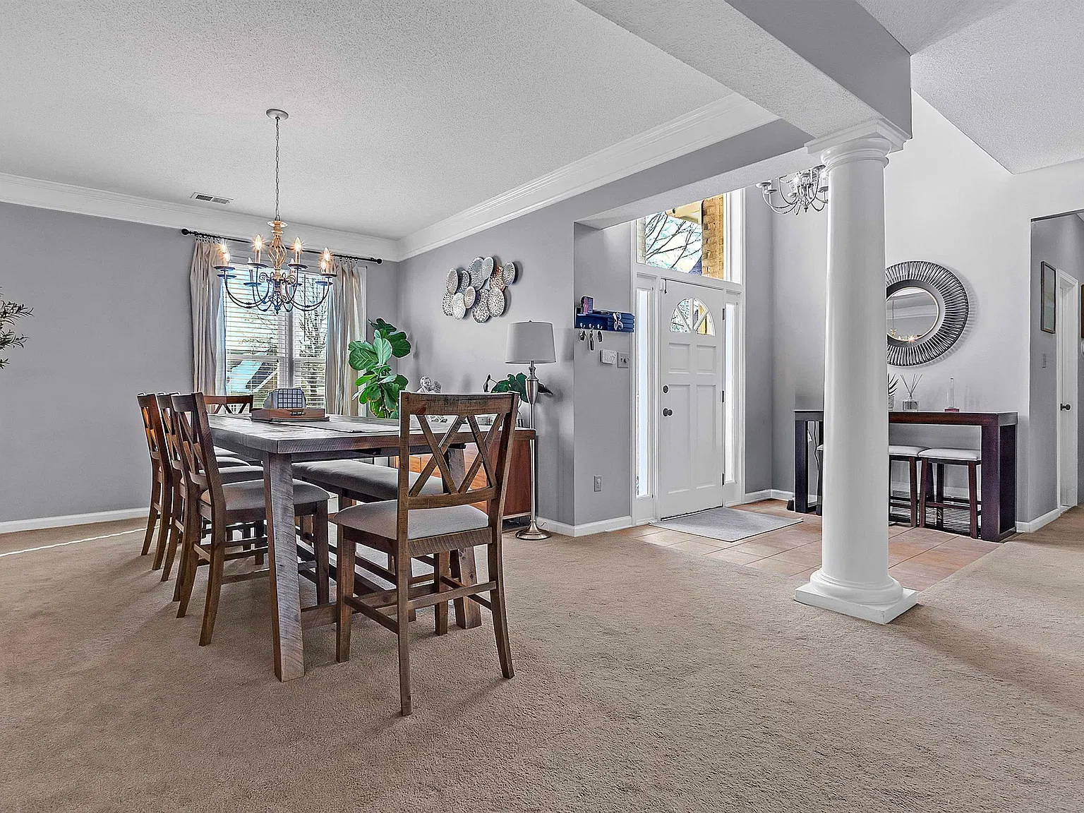 4 bed, 4.0 bath, 4063 sqft, $3,500 — Photo 3