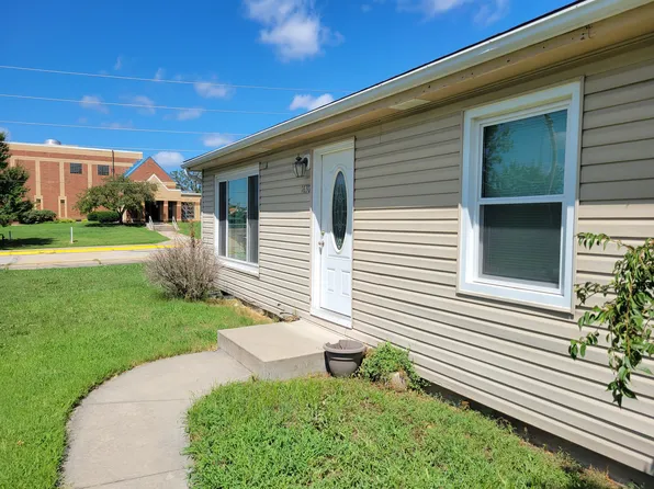 1630 W 22nd Ter, Lawrence, KS 66046