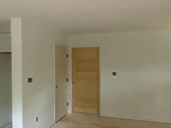 5th image of 142 Shannon Dr