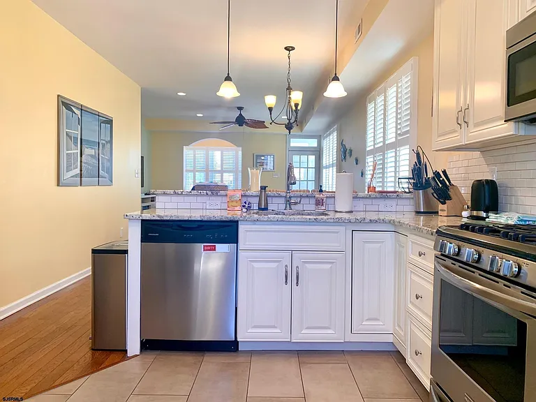 6512 Winchester Ave — Photo 8