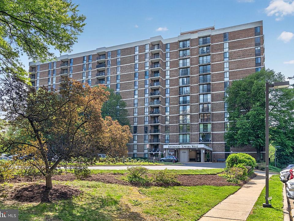 1st image of 2300 Pimmit Dr APT 418