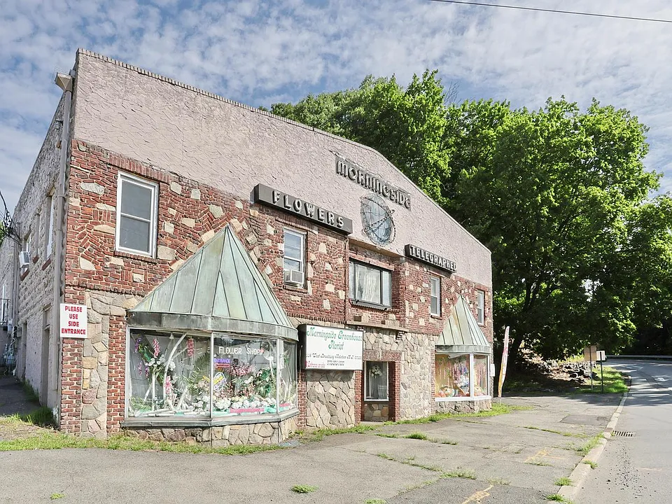 554 W Broadway