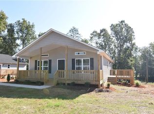211 Bethlehem Ave, Thomasville, NC 27360
