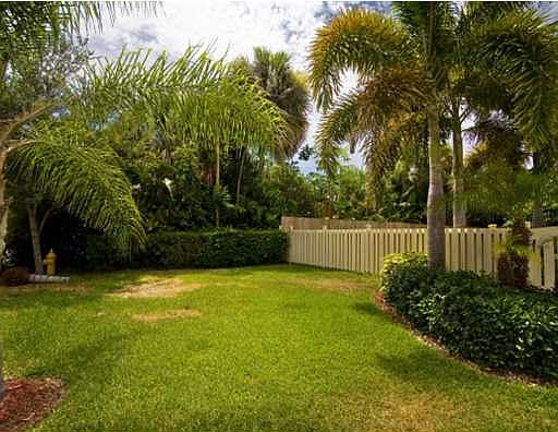 3rd image of 2074 N Suzanne Cir