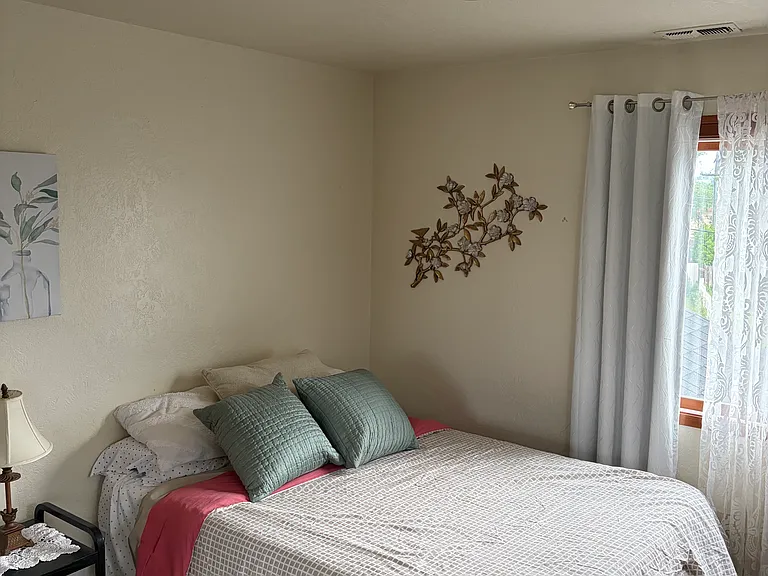 421 Forest Dr — Photo 4
