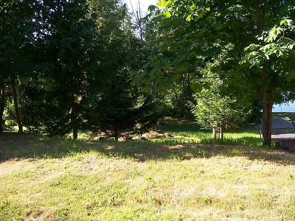 4th image of SE Crescent Dr. At Cole Rd
