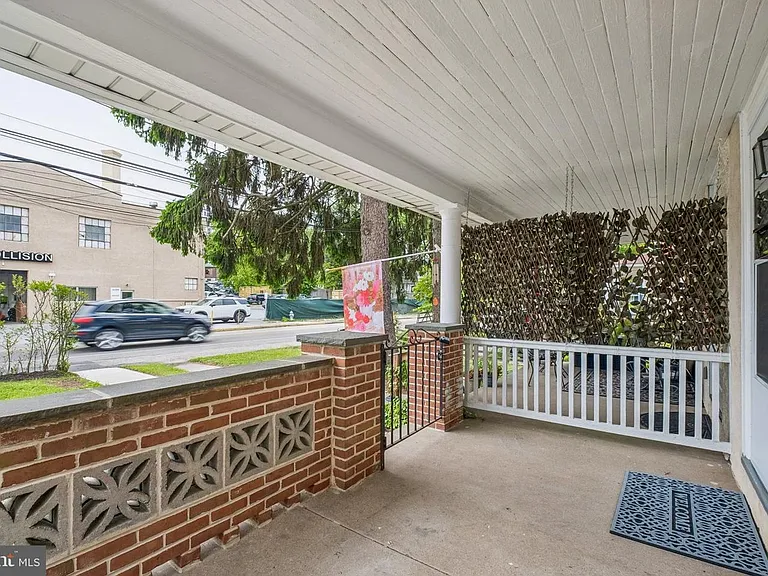 114 Conestoga Rd — Photo 18