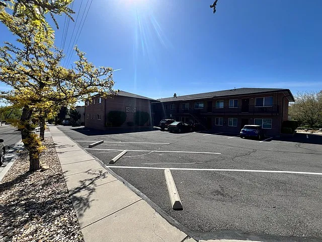 1 bed, 550 sqft, $1,200 — Photo 2