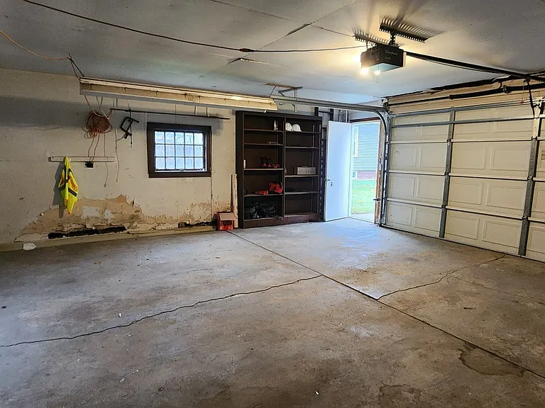 1801 N Wisconsin St — Photo 13