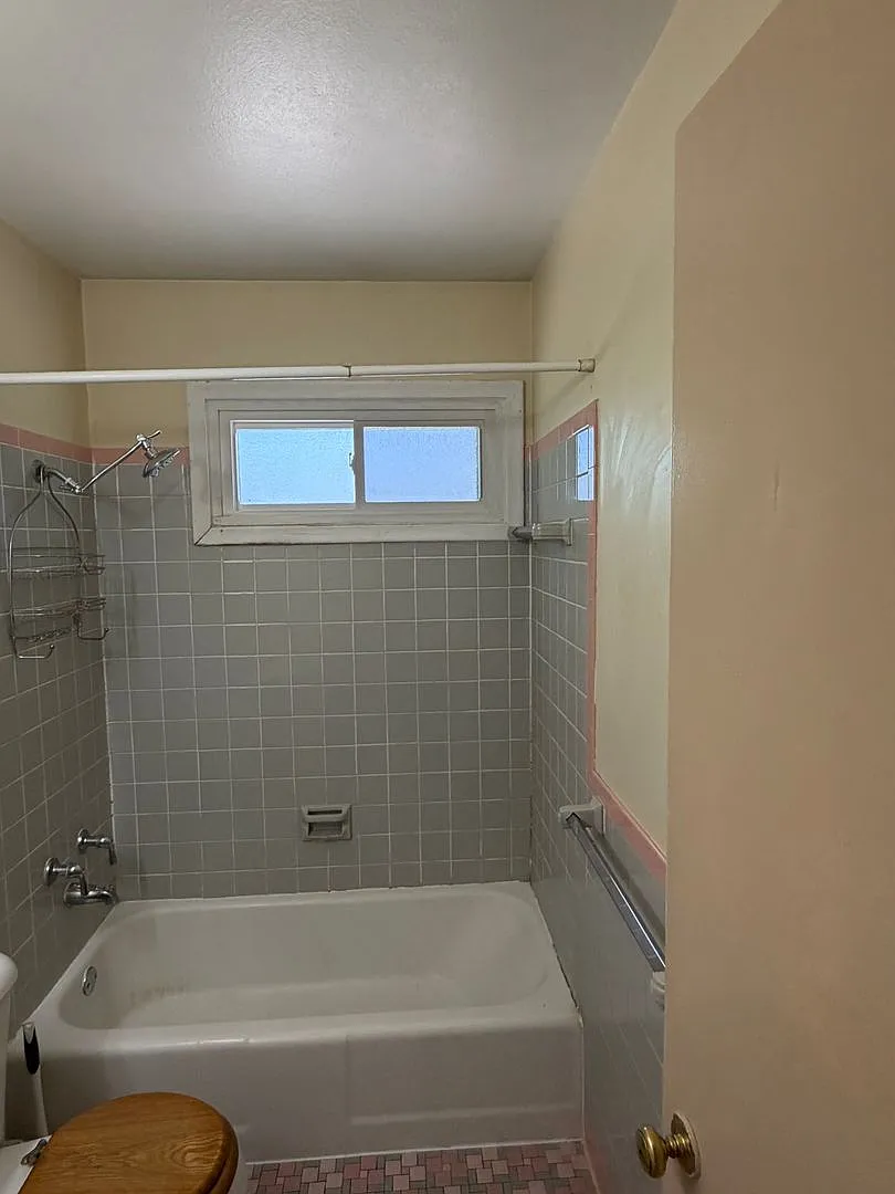 Hopkins Townhome for Rent — Photo 4