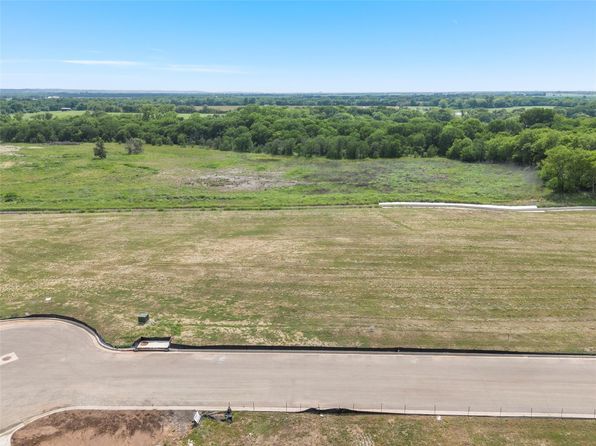 105 Amistad Cir, Mc Gregor, TX 76657