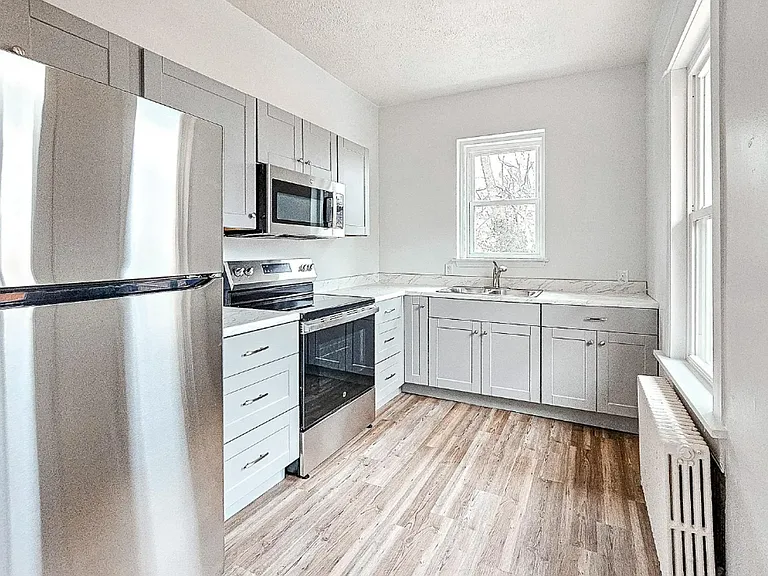 16 Conestoga St — Photo 12